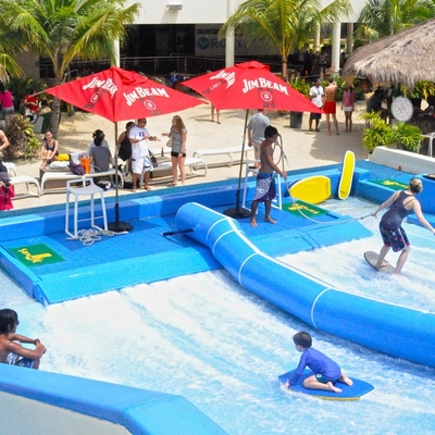 جاذبه های آب Flowrider آب سوار گشت و گذار مصنوعی برای دو خوانندگان