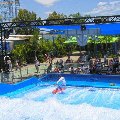 شبیه ساز موج سواری OEM Flowrider با پمپ آب 65kw و PVC نرم و قوی 15.3m * 9.3m