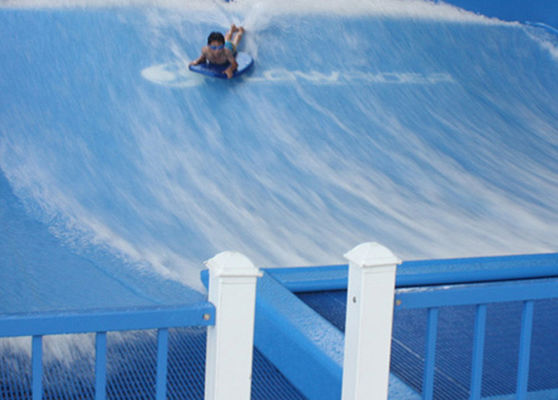شبیه ساز موج سواری OEM Flowrider با پمپ آب 65kw و PVC نرم و قوی 15.3m * 9.3m