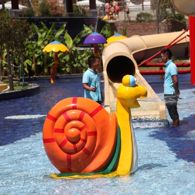 حلزون ورزشهای آبی بازی اسپری آب پارک تجهیزات 1600mm * 750mm برای کودکان و نوجوانان پخش