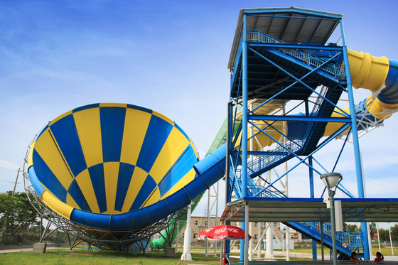 اسلاید های خنده دار غول سوپر گردباد آب، ظرفیت 720 سواران در هر ساعت برای پارک آبی