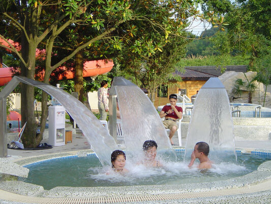 تجهیزات آب‌درمانی SPA مقاوم در برابر خوردگی با ساختار فولادی گالوانیزه گرم و سیستم کنترل هوشمند